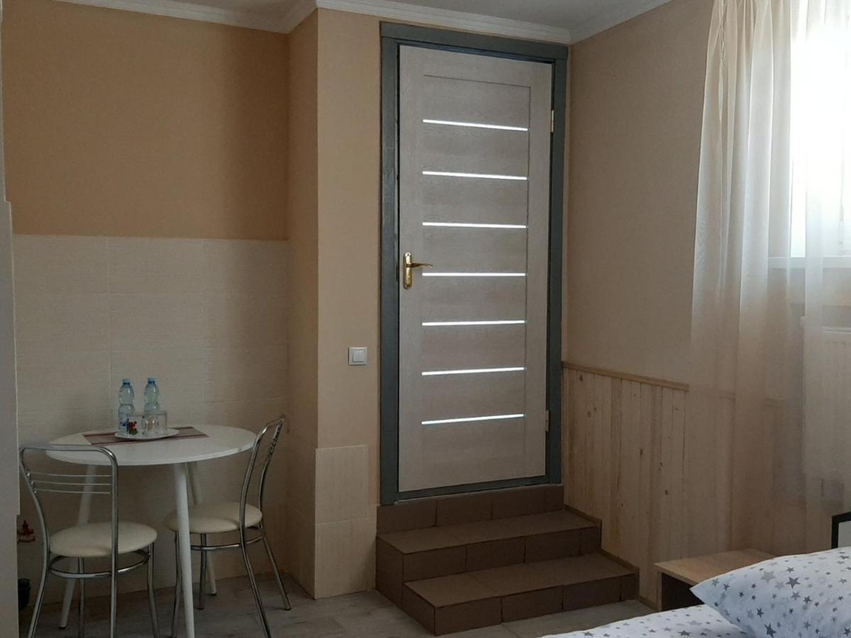 Hotel 7/24 Brovary Exterior foto